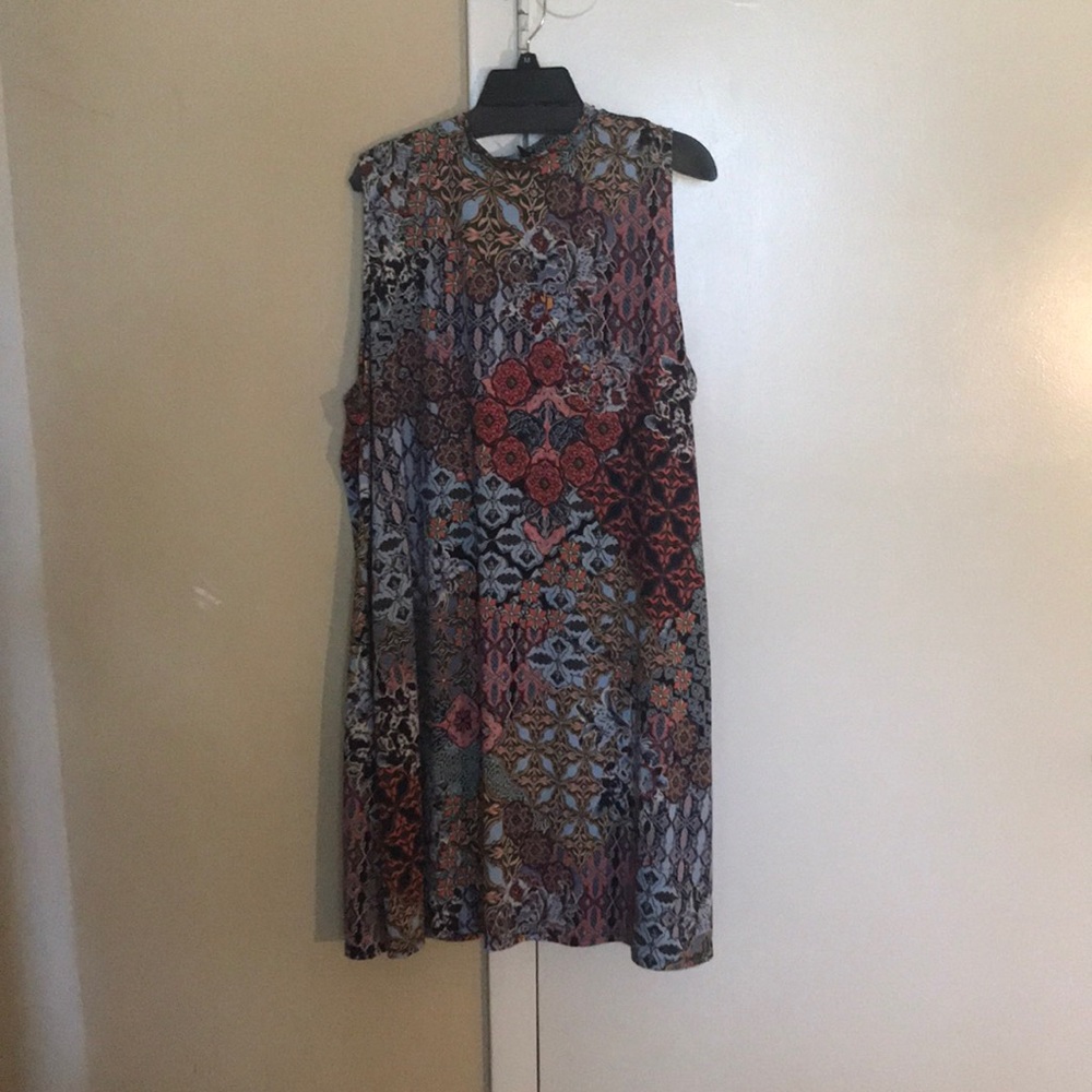 Plus size knee length dress